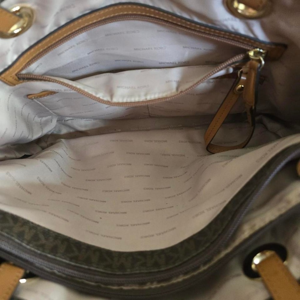 Michael Kors Shoulder Bag - Picture 3 of 6